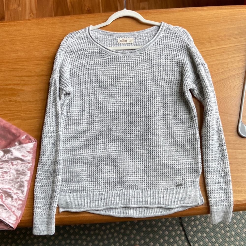 Hollister XS sweater